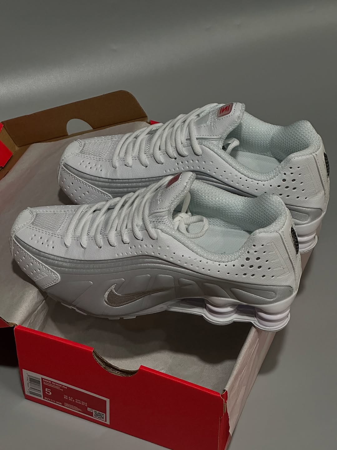 Shox R4 "White/Silver" - Image 6